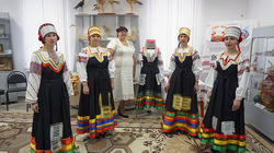 Показ моделей народных костюмов прошёл в Борисовском Доме ремёсел