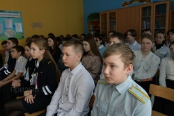 Беседа с подростками о противодействии экстремизму и терроризму прошла в Борисовской школе №4
