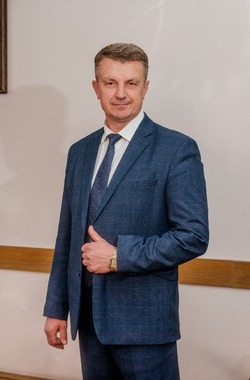Владимир Переверзев поздравил работников и ветеранов агропромышленного комплекса с праздником