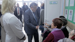 Члены Совета Федерации побывали на медицинских объектах в муниципалитетах региона