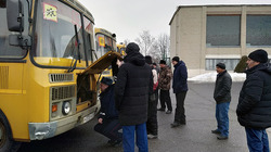 Сотрудники Госавтоинспекции проверили техническое состояние школьных автобусов