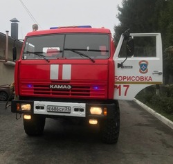 Спасатели оперативно ликвидировали пожар на площади Ушакова в посёлке Борисовка