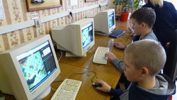 Школьники Борисовского района посетили тематические уроки информатики
