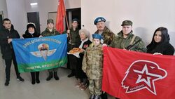 Юнармейцы Борисовского района поздравили ветерана войны с днём рождения