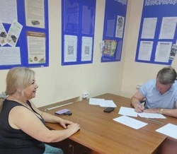 Глава администрации Борисовского района Владимир Переверзев провёл приём граждан в Акулиновке