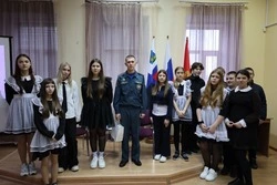 Борисовские школьники встретились с  сотрудником МЧС