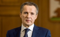 Вячеслав Гладков поздравил работников бытового обслуживания и жилищно-коммунального хозяйства 