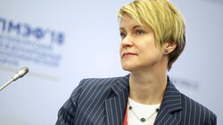 Елена Шмелева предложила кабмину установить единый интернет-тариф для школ
