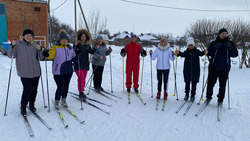 Педагогический коллектив Новоборисовской школы сдал нормы ГТО по бегу на лыжах