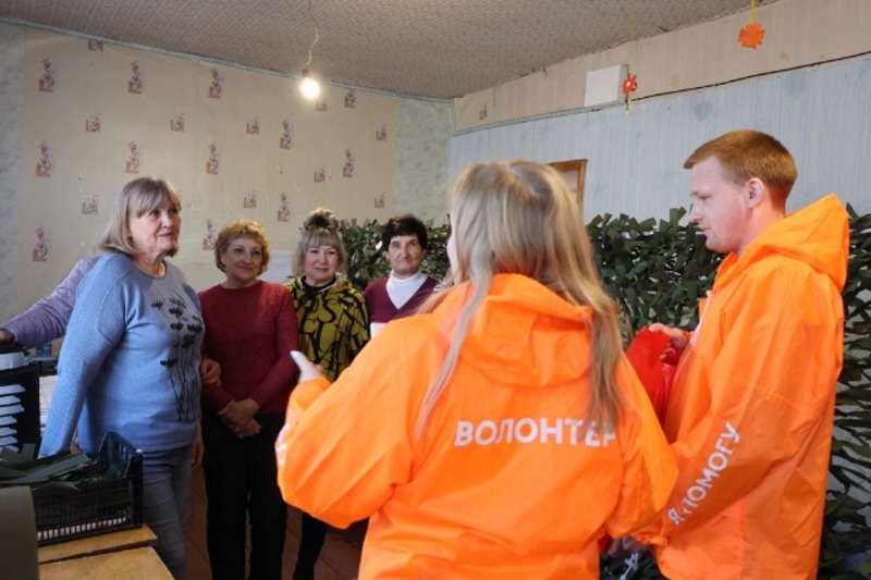  Волонтёры Добро.Центра Борисовского района поздравили серебряных волонтёров
