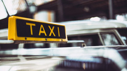 Таксист из Белгорода украл у пассажиров более 10 тысяч рублей