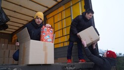 2 170 новогодних подарков поступили в Борисовскую школу имени А.М. Рудого сегодня