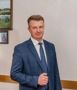 Владимир Переверзев поздравил работников дошкольного образования с профессиональным праздником