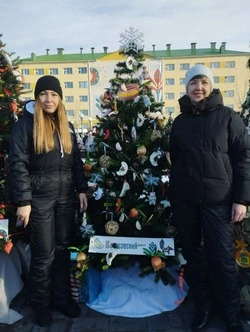 Мастера Борисовского Дома ремёсел изготовили изделия для конкурса «Лучшая вареничная ёлка»