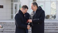 Вячеслав Гладков передал Борисовской ЦРБ ключи от нового автомобиля  
