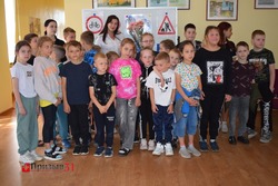 Ребята из школьного лагеря «Светлячок» Борисовской СОШ задали вопросы инспектору Госавтоинспекции
