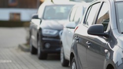 Люди с ОВЗ смогут оставить свою машину на центральной автостоянке в Борисовке