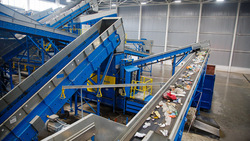 Завод «Флагман» сможет принять и переработать свыше 150 тысяч тонн мусора