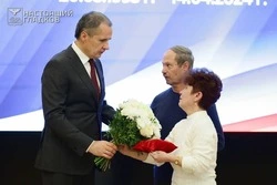 Вячеслав Гладков вручил государственные награды семьям погибших военнослужащих