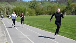 Соревнования по лёгкой атлетике среди учащихся школ прошли в Борисовке