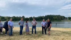 Представители общественности Борисовского района оценили качество очистки водоёма