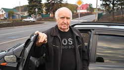 Юрий Неброй из Борисовского района посвятил водительскому делу 50 лет