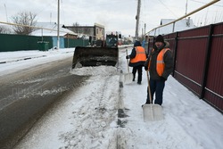Борисовские коммунальщики активно устраняют последствия снегопада