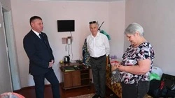 Александр Шуваев поговорил с белгородцами из приграничья в ПВР