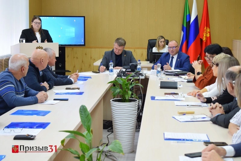 Депутаты рассмотрели одиннадцать вопросов на очередном заседании