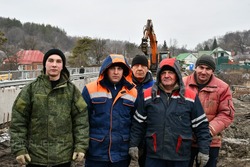 Специалисты ООО «Мостдорстрой» завершили первый этап капитального ремонта моста в Борисовке