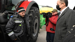 Вячеслав Гладков провёл совещание с сельхозтоваропроизводителями в Борисовском районе