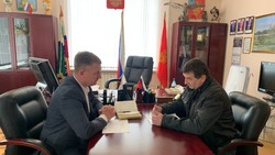 Глава района Владимир Переверзев в ходе личного приёма граждан выслушал 11 человек