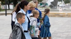 Вячеслав Гладков рассказал о выплатах для многодетных семей