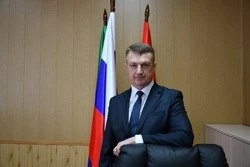 Владимир Переверзев поздравил жителей Борисовского округа с Днём Конституции Российской Федерации