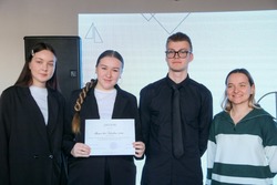 Команда «Грецкий Орех» из Борисовки поучаствовала в финале чемпионата «Дебаты 2025. Лига Белогорья»