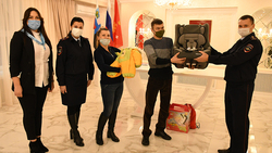 Семья из Зозулей Борисовского района получила подарки в преддверии Дня матери