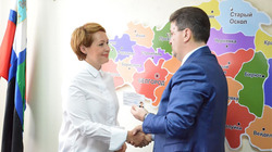 Наталия Полуянова получила удостоверение депутата