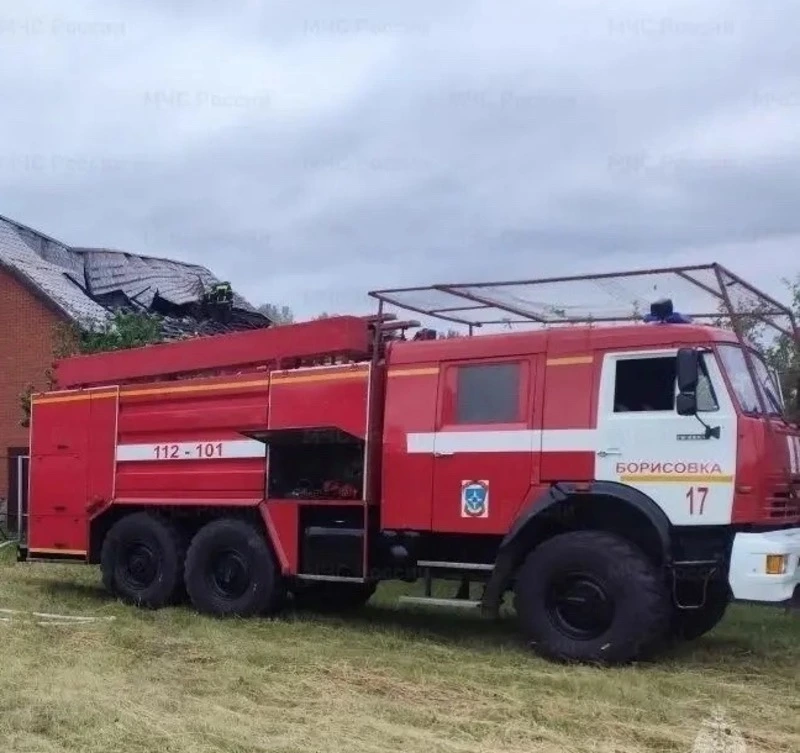 Сотрудники МЧС ликвидировали два пожара в Борисовском округе за праздничные выходные