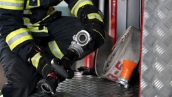 Спасатели ликвидировали пожар в жилом доме в Борисовском районе