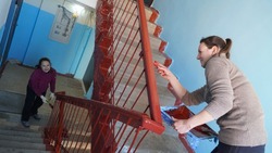 Малярные работы начались в очередном многоквартирном доме в Борисовке 