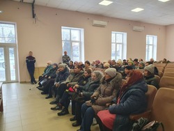 Владимир Переверзев ответил на волнующие вопросы жителей села Грузское