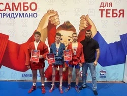Борисовские борцы приняли участие в региональном турнире по спортивному и боевому самбо
