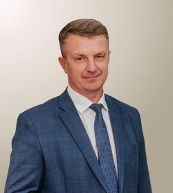 Владимир Переверзев поздравил работников скорой медицинской помощи с профессиональным праздником