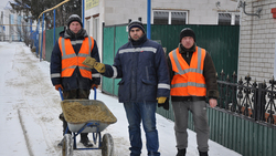 Борисовские коммунальщики начали борьбу с последствиями непогоды с раннего утра