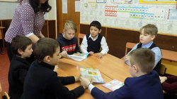 Ученики начальных классов Крюковской школы познакомились с историей православной книги