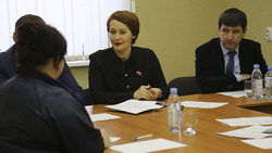 Первый зампредседателя облдумы Наталия Полуянова встретилась с белгородцами