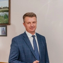 Владимир Переверзев обратился к жителям Борисовского района в День знаний