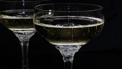 Роскачество дало советы по выбору шампанского к новогоднему столу