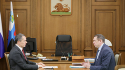 Вячеслав Гладков обсудил планы на 2022 год с министром автодорог и транспорта региона