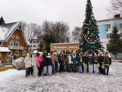 Борисовский школьники отправились в новогоднее путешествие по следам Деда Мороза